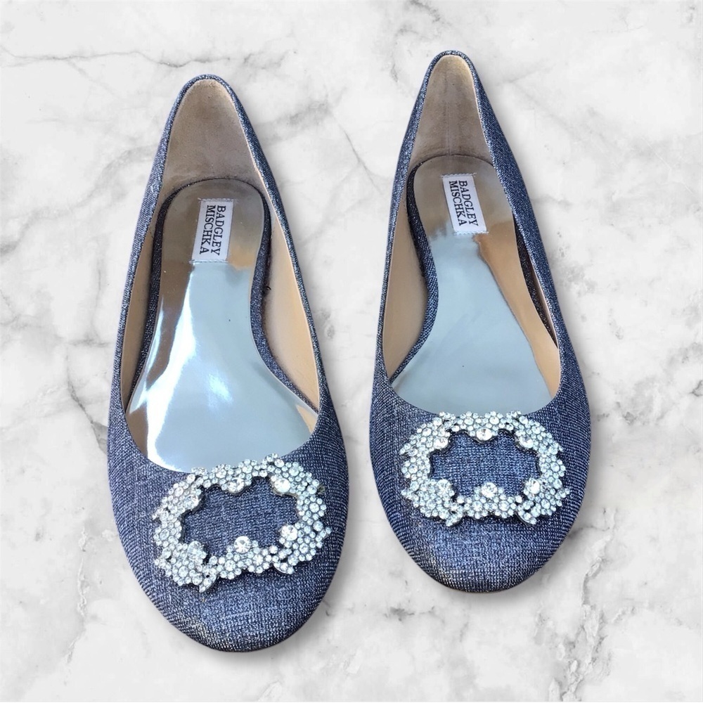 Badgley Mischka Women Gray Silver Glitter Brooch Rhinestone Embellished  Flats